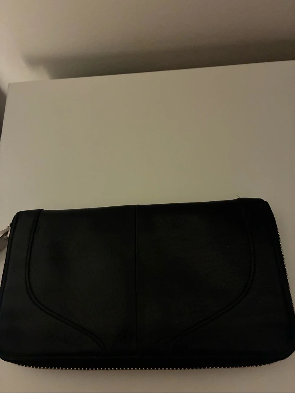 Makowsky Genuine Leather Studded Zip-Around Wristlet Wallet/ Black / EUC